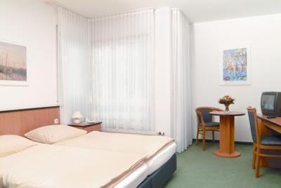 Airport-Hotel Stetten Leinfelden-Echterdingen Bagian luar foto