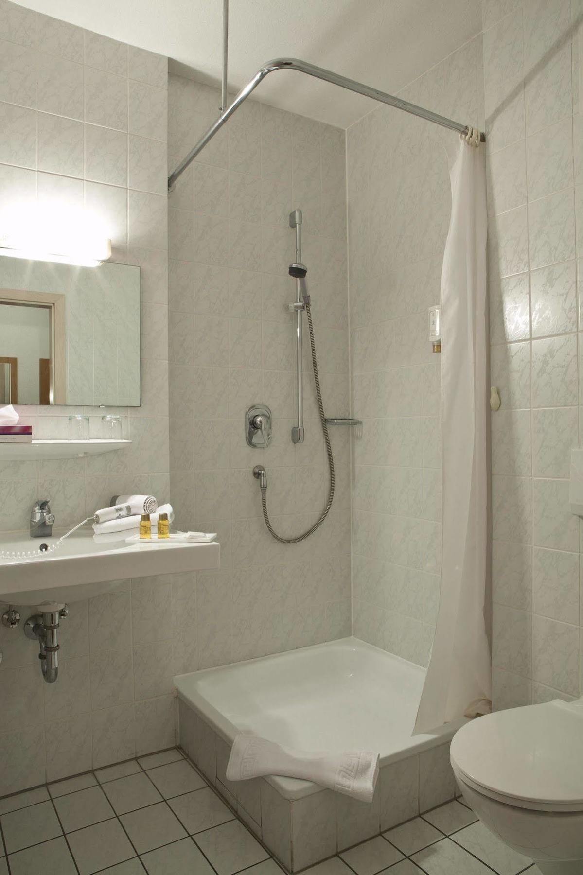 Airport-Hotel Stetten Leinfelden-Echterdingen Bagian luar foto